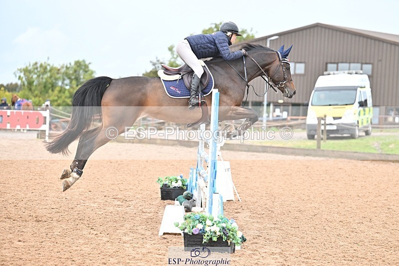 251003-133912-01178 - Cls 3 Foxhunter and 1.20m