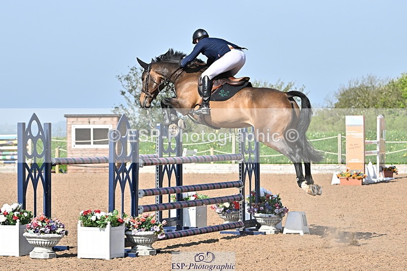 240509A-093056-00576 - Cls 8 Foxhunter