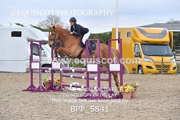 BPP_5841 - CLASS 24 SUN Senior British Novice/ 90cm Open