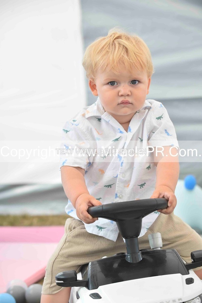 SH4_2280 - Bonny baby competition.
