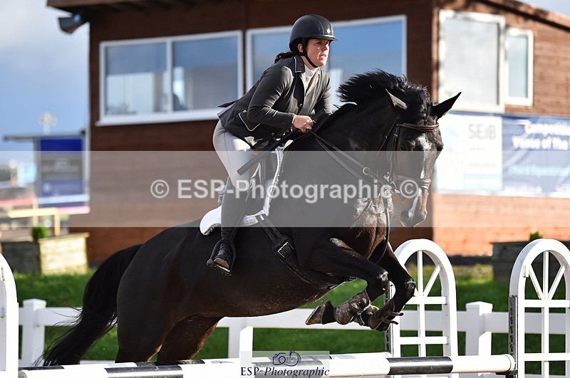 231014A-101112-03849 - Cls 12 British Novice & 90cm Open