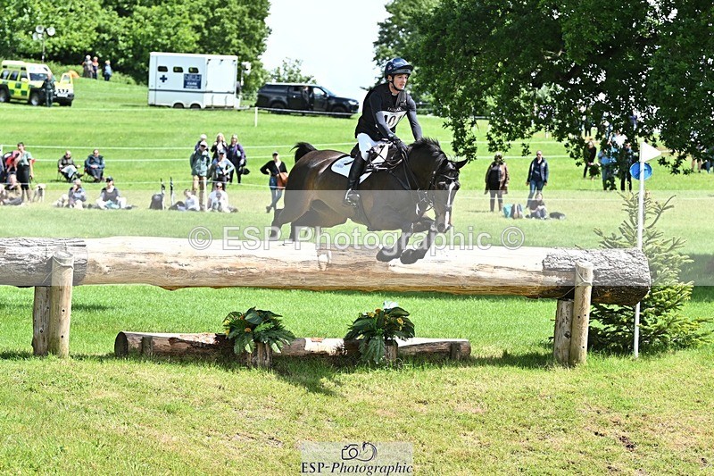 240526-122012-21933 - 401-PLOT_TWIST_B-Tom_Jackson