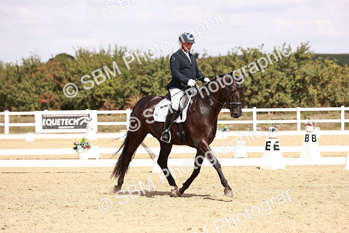 SBM_018533 - Class 17 - Novice 6