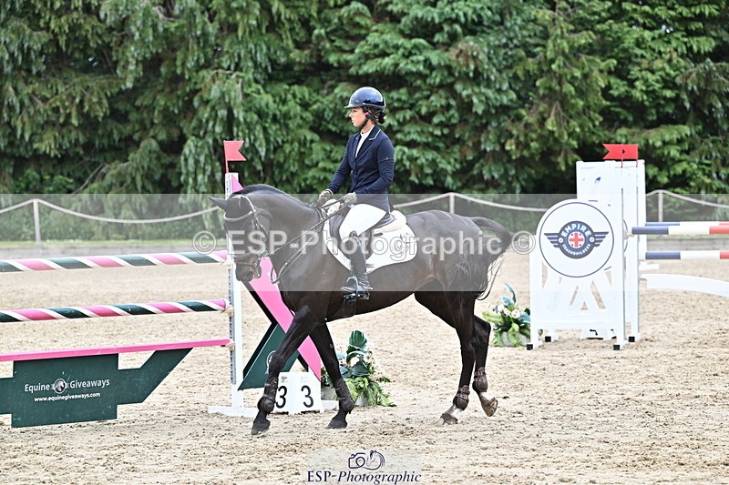 250524A-131040-11281 - D-409-Kirsty.Chabert-HERALDIKS.GIRL.OPPOSITION