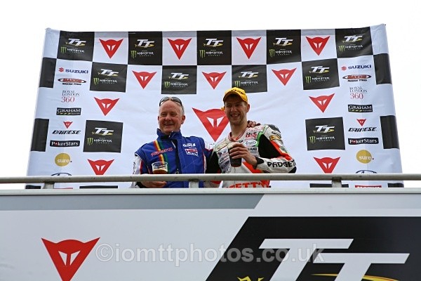  - Senior Race - TT 2010
