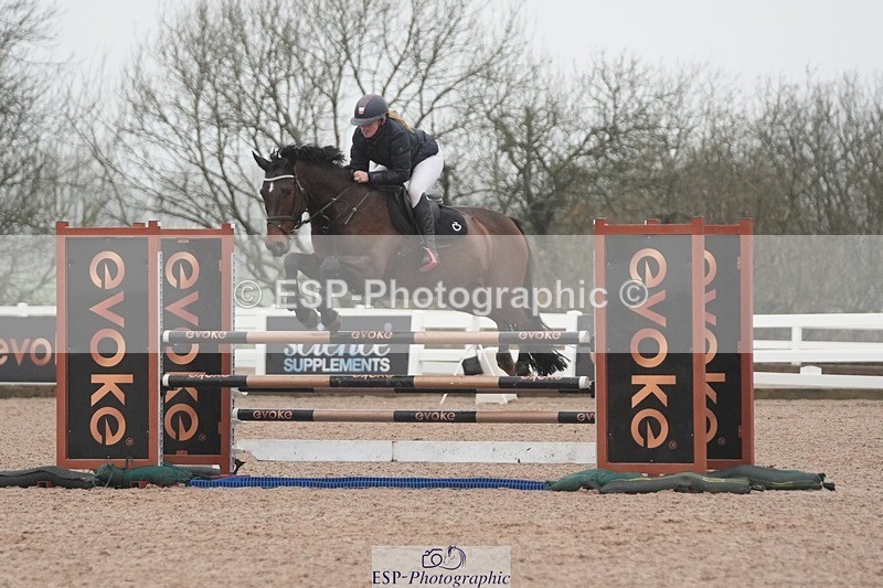251207-121636-02025 - Cls 20 Snr Newcomers and 1.10m