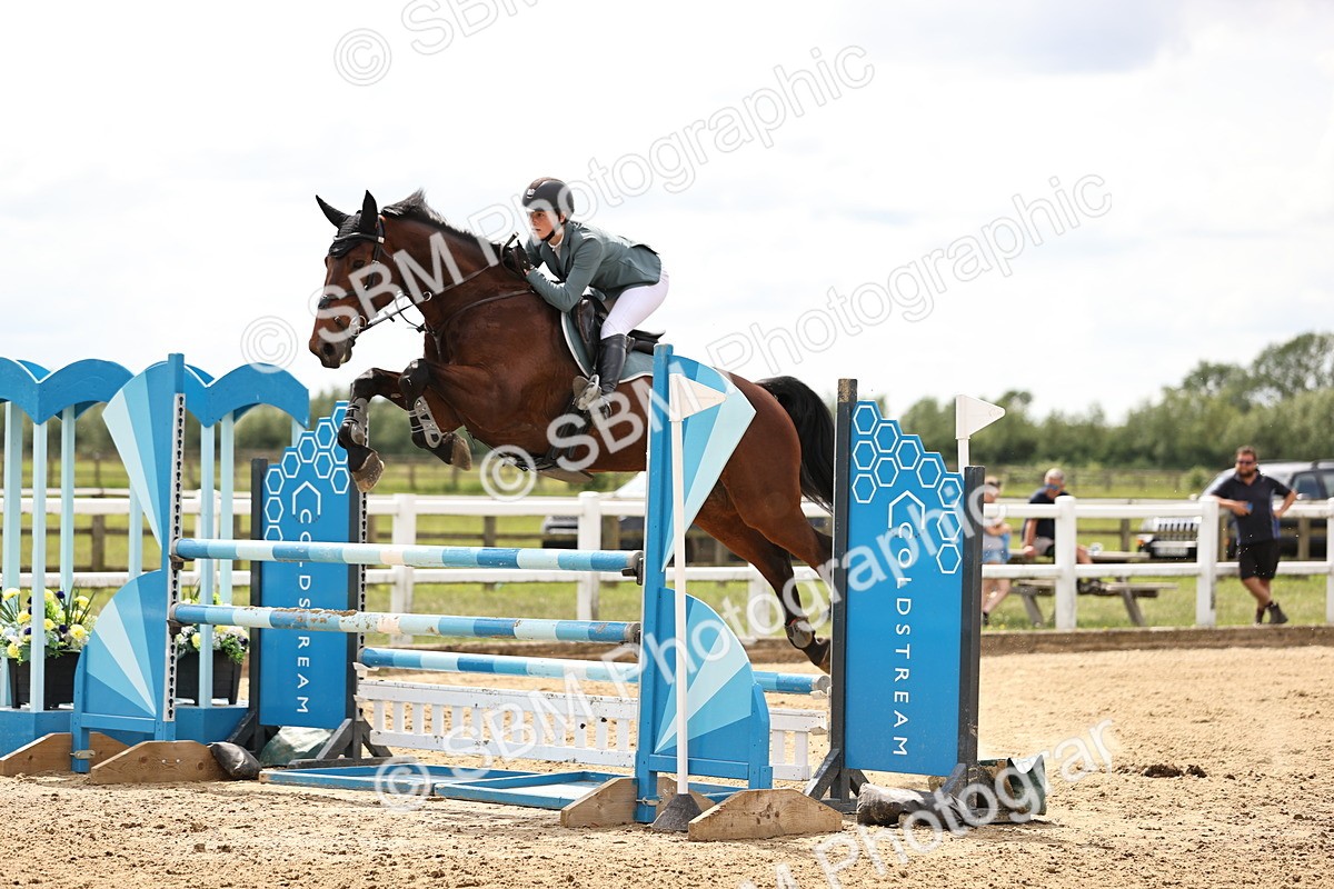 SBM_003376 - Class 11 - Senior Newcomers - 1.10m