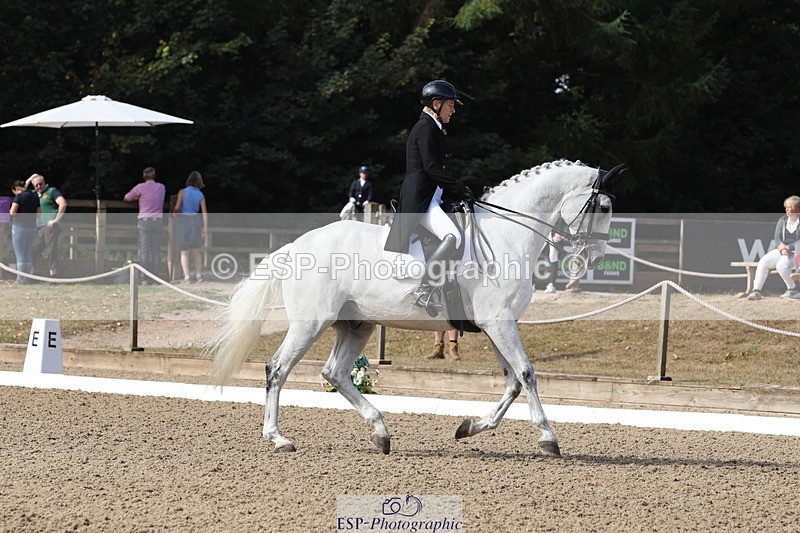 250809A-100321-02282 - 039-Jane.GilbyHugo.Holunder