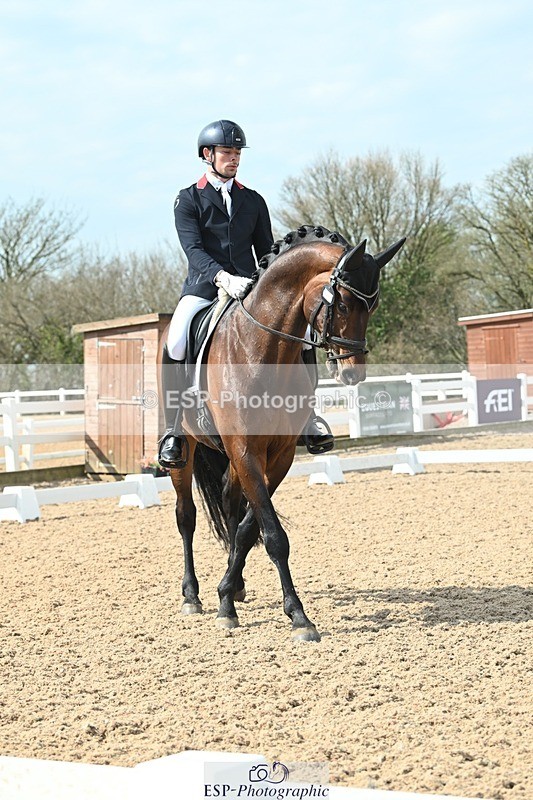 250403-104158-01553 - 048-Angus.Corrie-Deane-Maigret.VD.Watermolen