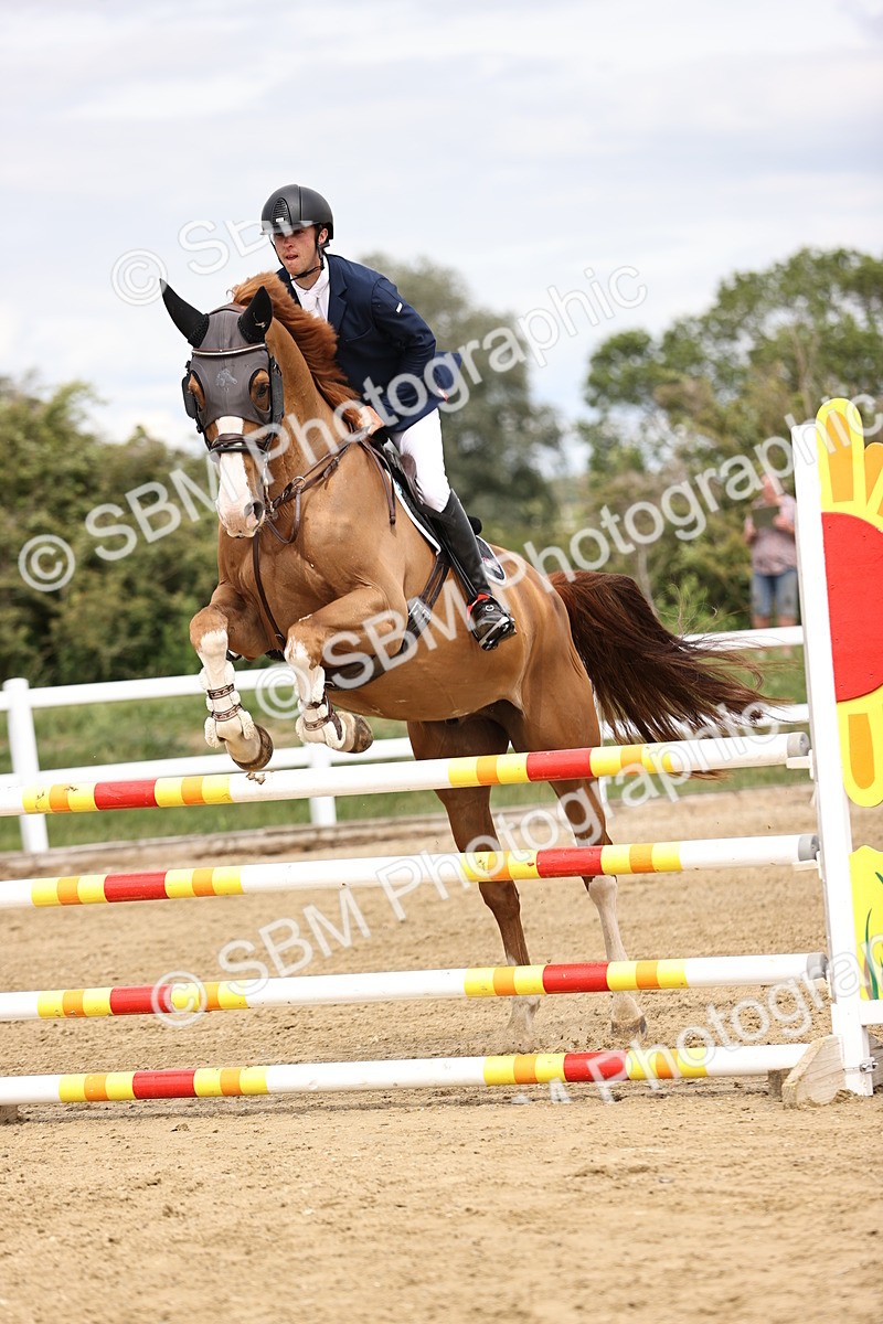 SBM_003381 - Class 11 - Senior Newcomers - 1.10m