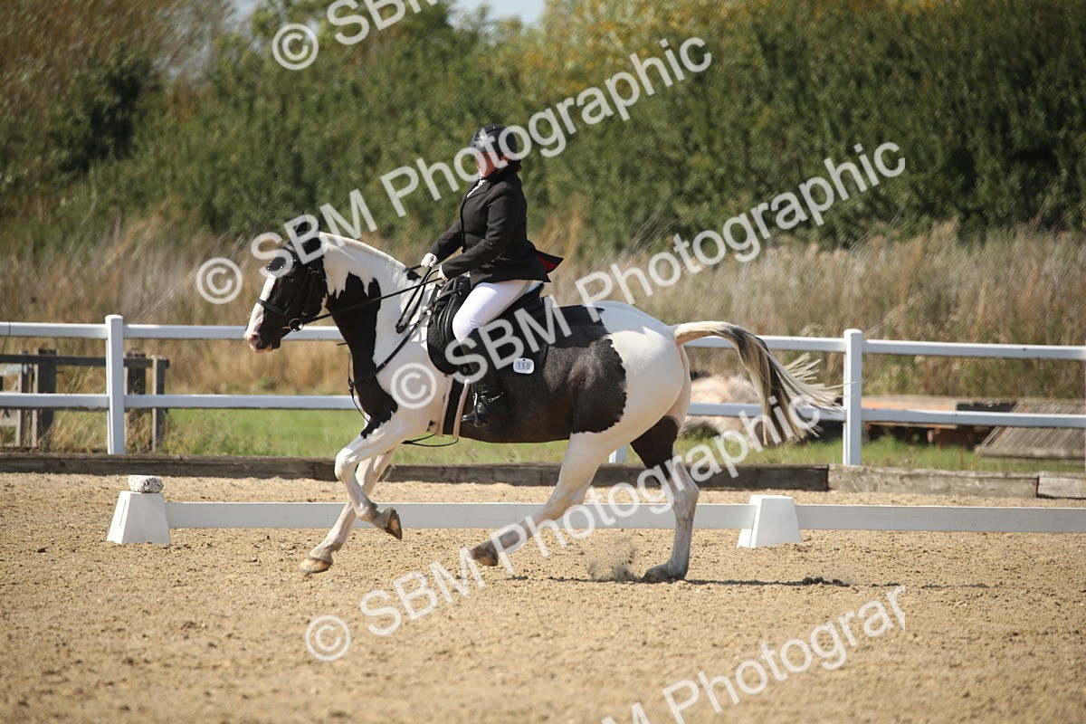 SBM_005864 - Class 11 - Novice 5 - 13.19-14.22