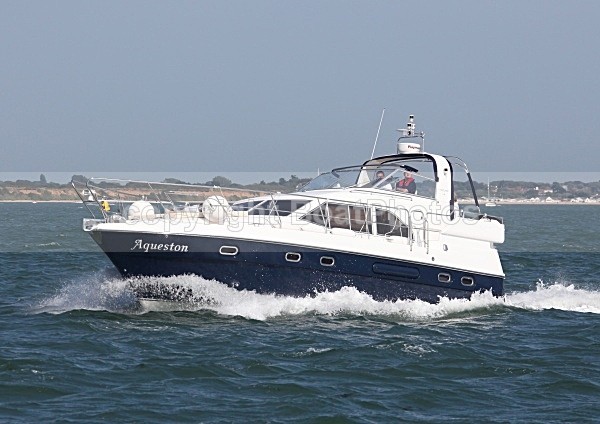 090614 AQUESTON IMG_2001 - Flybridge Cruisers