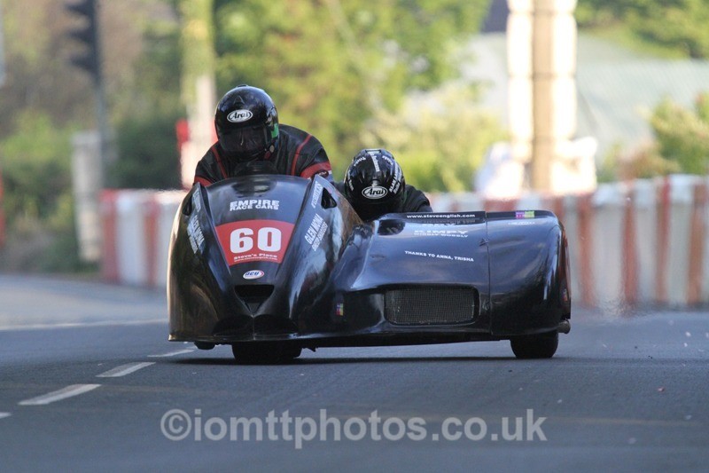 IMG_5602 - Thursday Practice - TT 2013 Side Car
