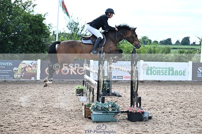 260627-173916-05800 - Cls 27 Foxhunter and 1.10m