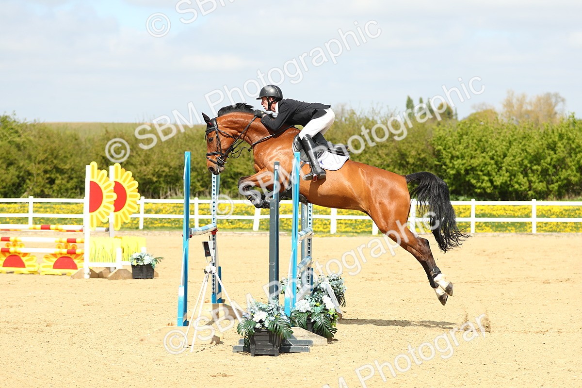 SBM_001363 - Class 5 - Senior Foxhunter 1.20m