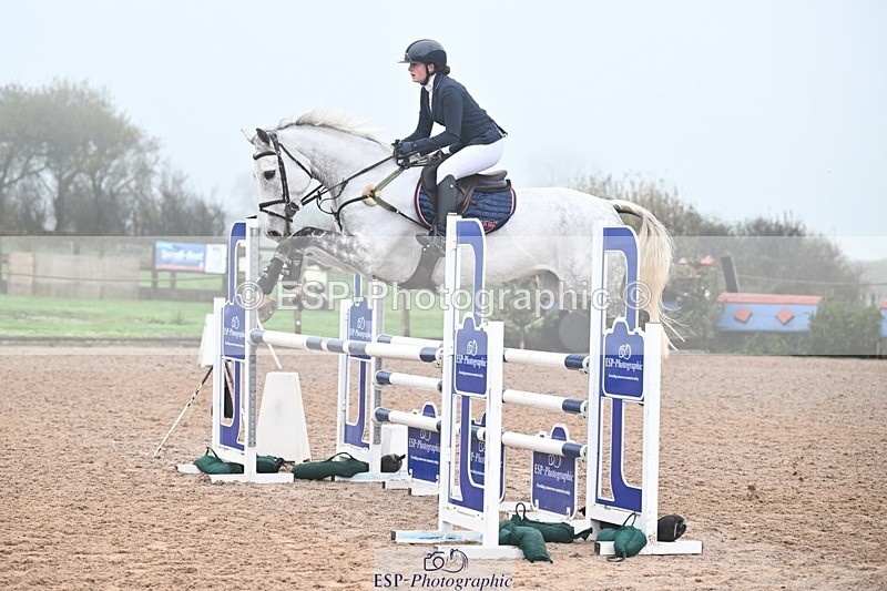 251115-124717-00744 - Cls 28+29 Club and Schools 1m