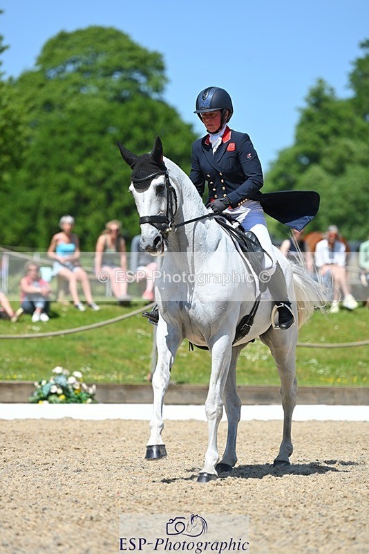 230526-120007-05906 - 472-VENDREDI_BIATS-Kitty_King-DR