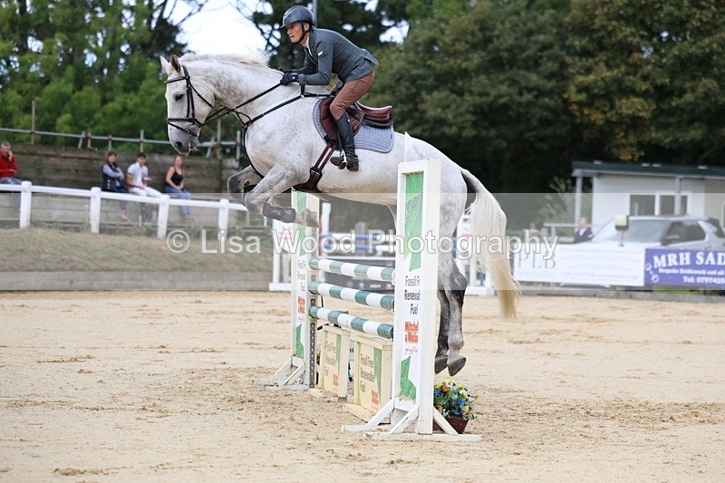3E7A3064 - Class 8: Senior Newcomers/1.10m open