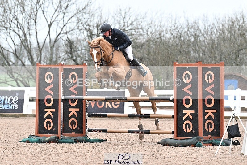 251205-123307-00493 - Cls 7 Snr Newcomers and 1.10m