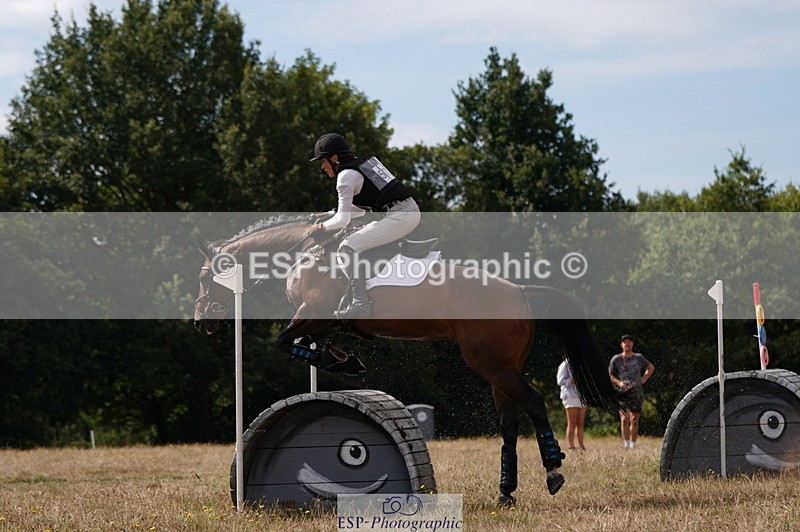 250802A-104454-01516 - B-057-Emma.Ergatoudis-MINERVA.VAN.DE.KOOLDRIES