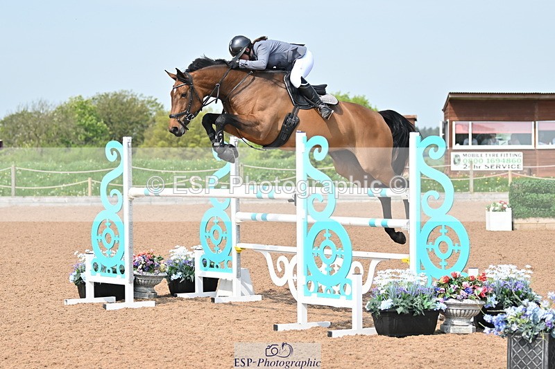 240512A-103610-17310 - Cls 48 National 1.30m Open