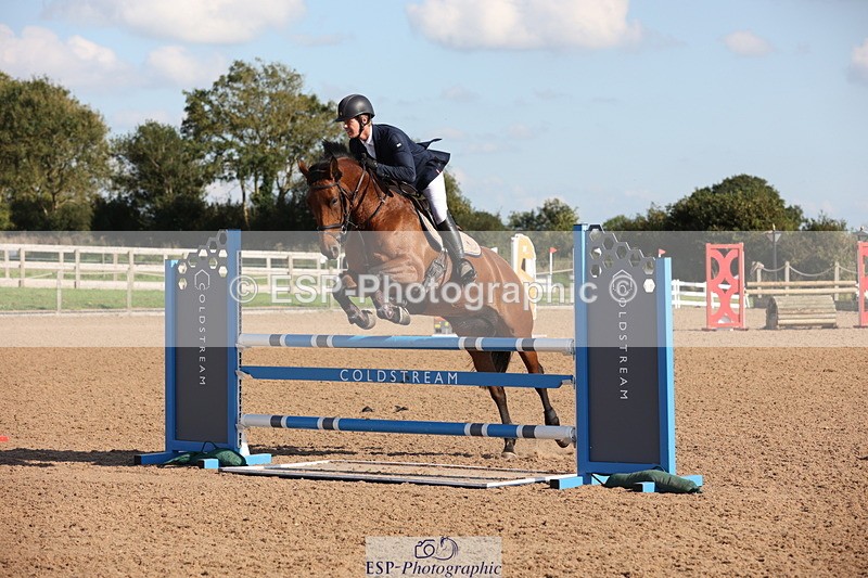 230915A-155707-02983 - Cls 6 Snr 1.05m Derby