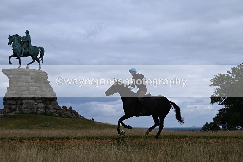 DSC_6496 - Time at Statue 12:17 to 12:44