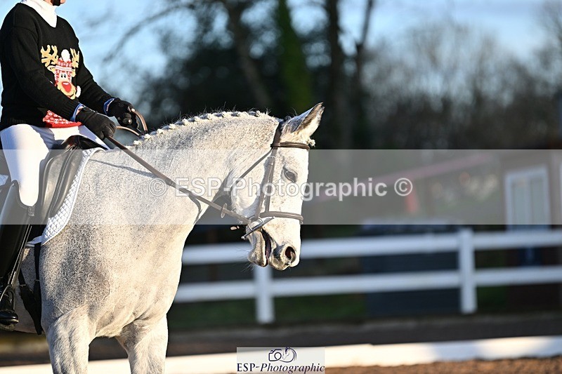 241214-092745-00943 - 141-Sophie.Hawke-RAINBOW.DREAM