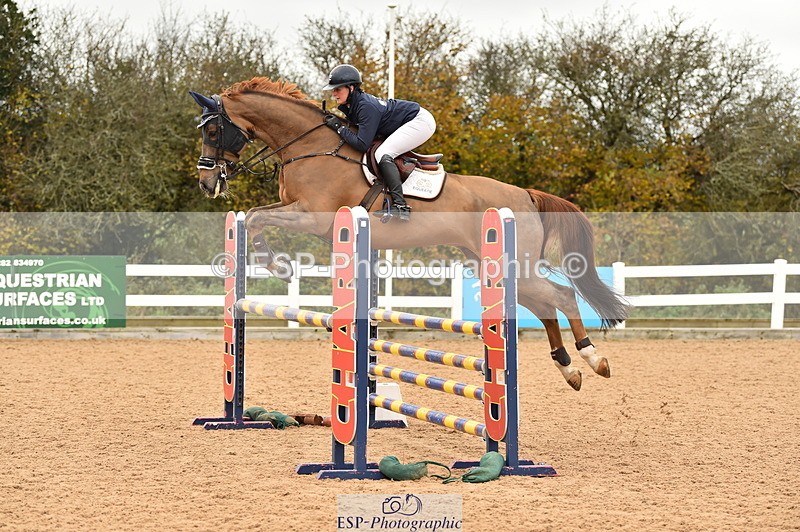 231122A-125308-00363 - Cls 4 Newcomers & 1.10m Open