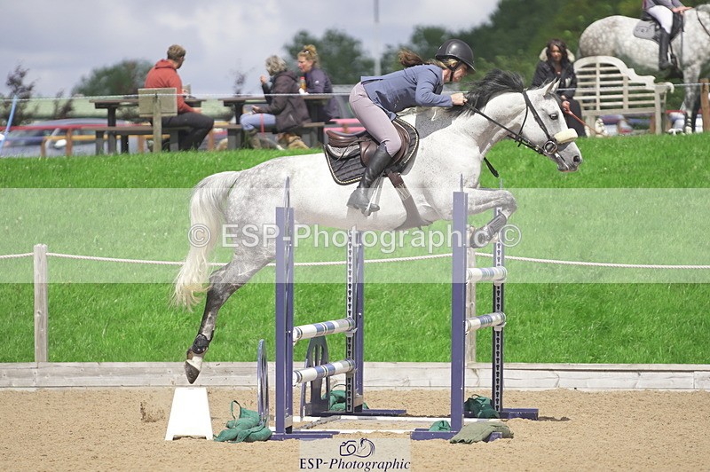 230806A-130830-02141 - Cls 14 Snr Foxhunter & 1.20m Open