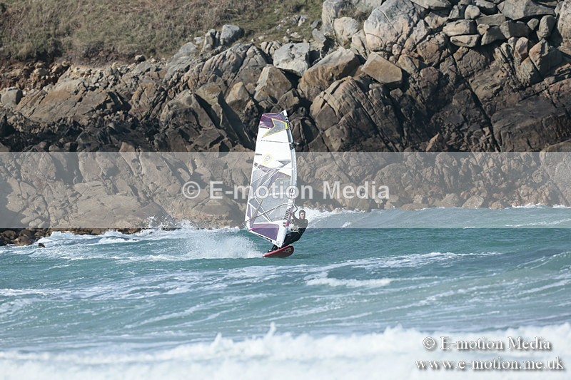 WS 020413-84 - Windsurfing