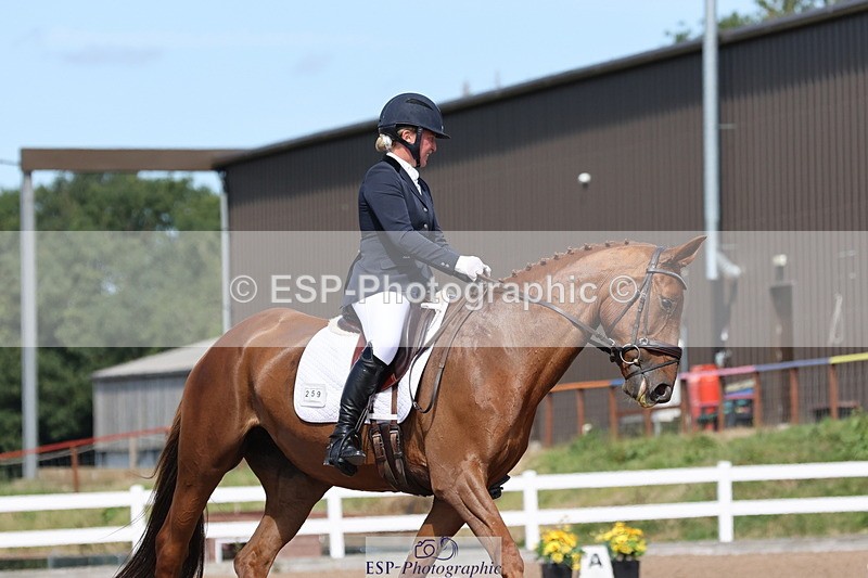 240816A-141533-05360 - 259-Amy.Harris-Stormhill.ultima