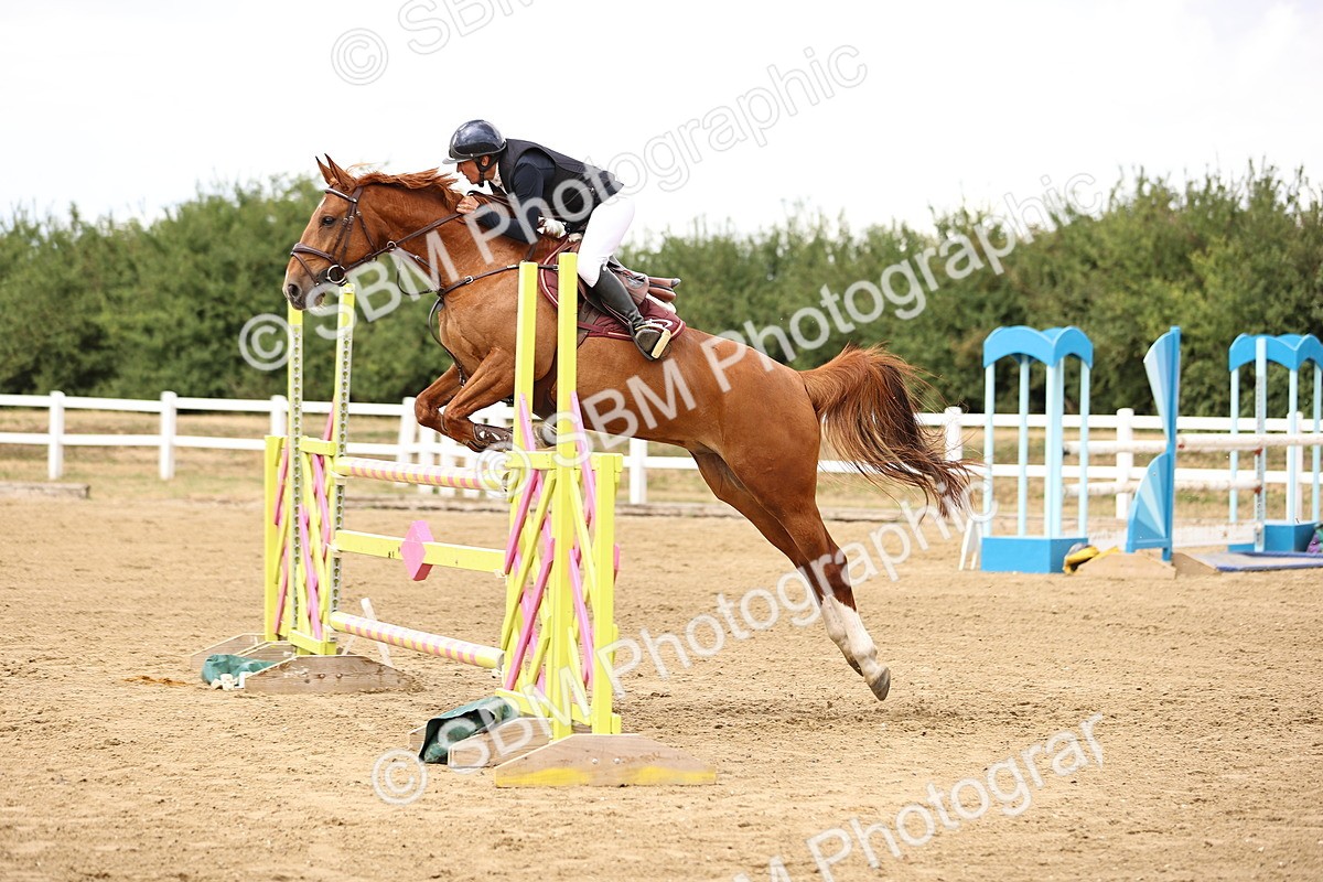 SBM_026946 - Class 13 - Senior Newcomers - 1.10m