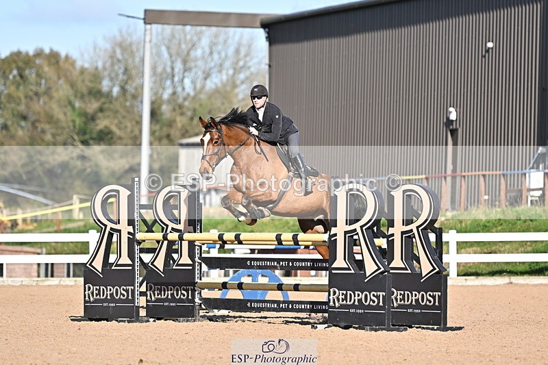 241113A-123452-00518 - Cls 04A&B Snr Newc & 1.10m Open