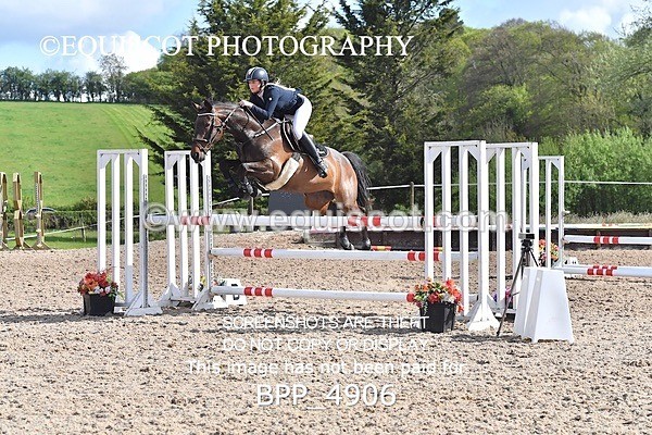 BPP_4906 - SUN CLASS 25 Senior Newcomers/ 1.10m Open