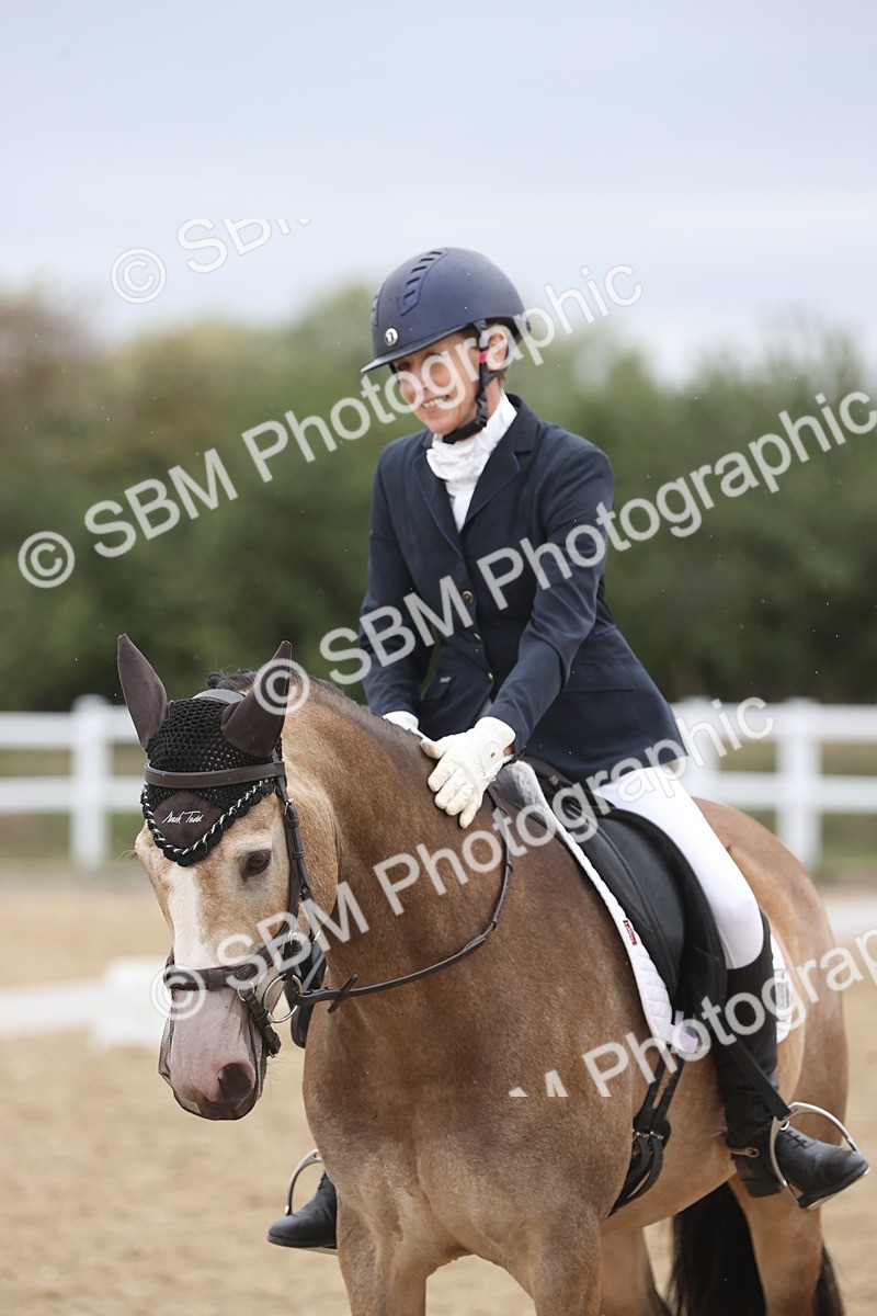 SBM_004259 - Class 9 - Novice 3 Champs