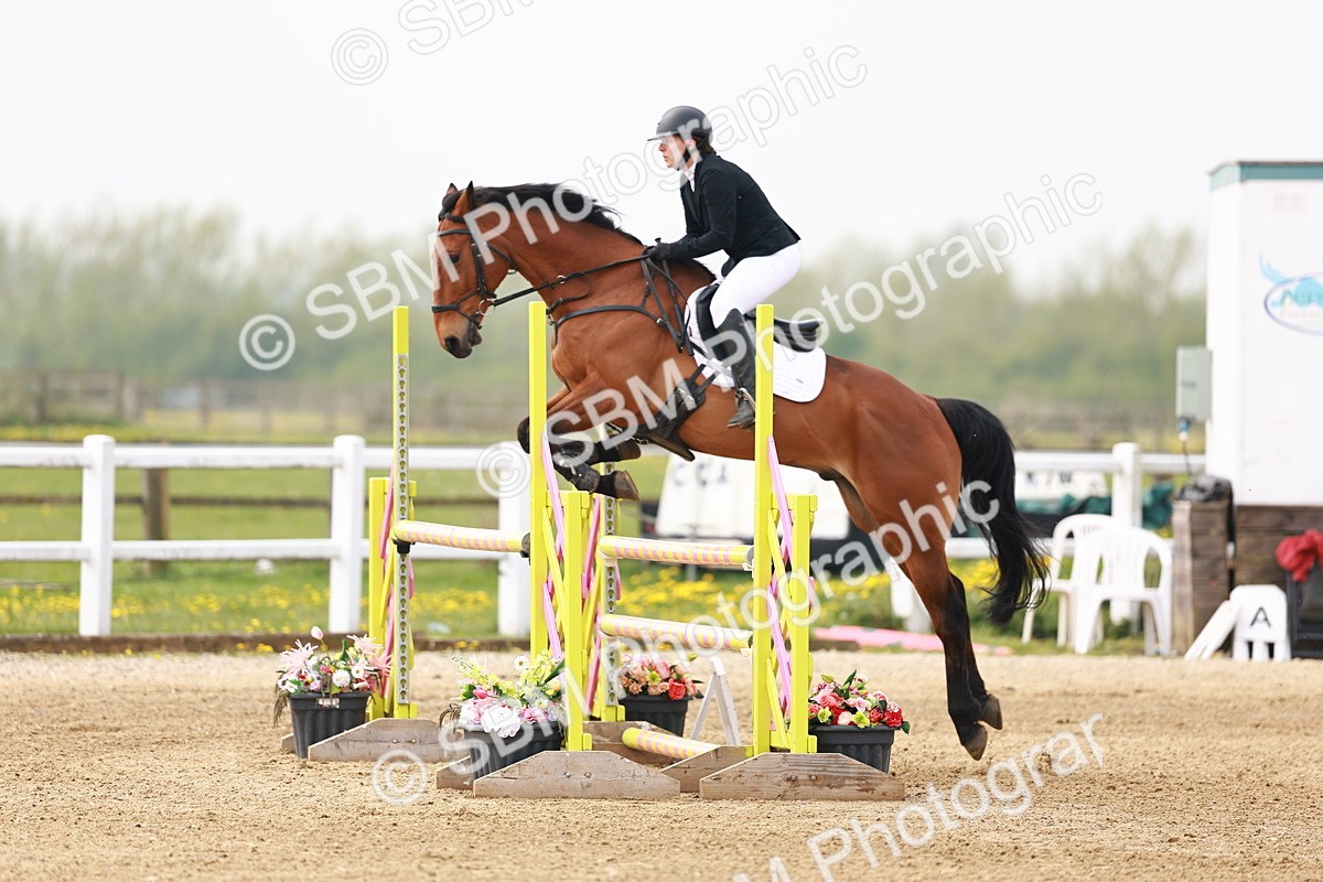  - Class 17 - Senior 1.05m