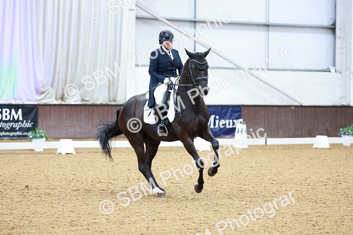 SBM_007722 - Class 9 - FEI INT II - 16.54.17.57