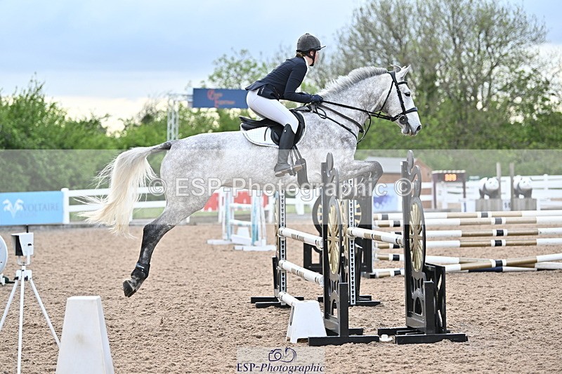 240514A-192648-00585 - 90cm