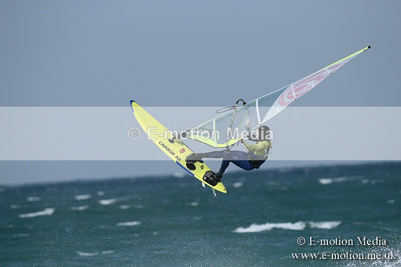 WS 020413-109 - Windsurfing