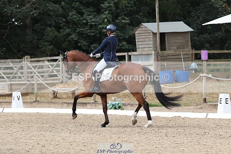 250809A-113806-02806 - 071-Abbie.NewburySeagry.Viceroy