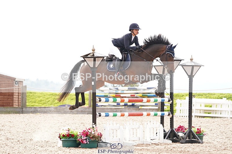 241004A-151944-00941 - Fri 04 Snr Fox & 1.20m Open