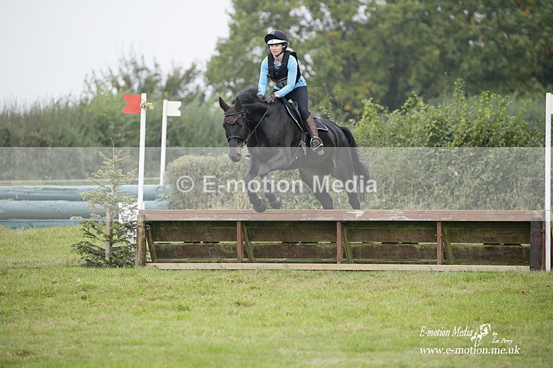  WWHT 171021 1075 - Open Novice (0.80m)  17/10/21