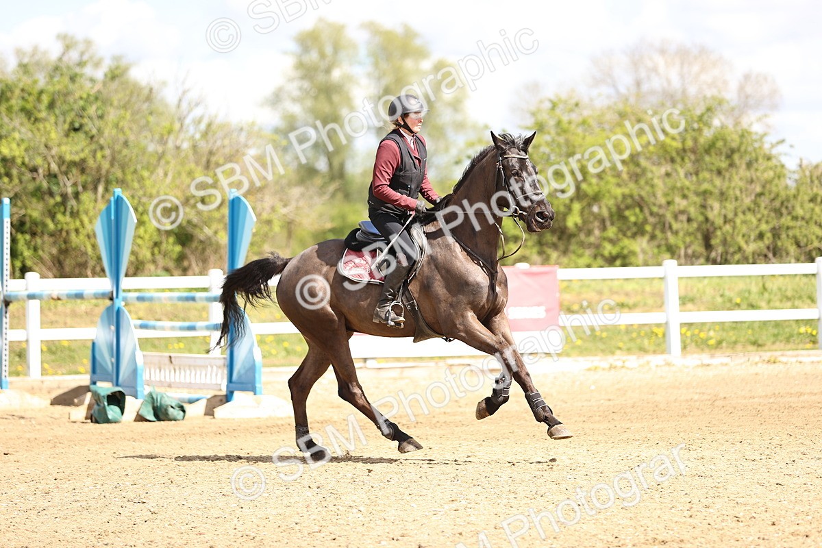 SBM_003915 - Class 17 - Senior Newcomers - 1.10m