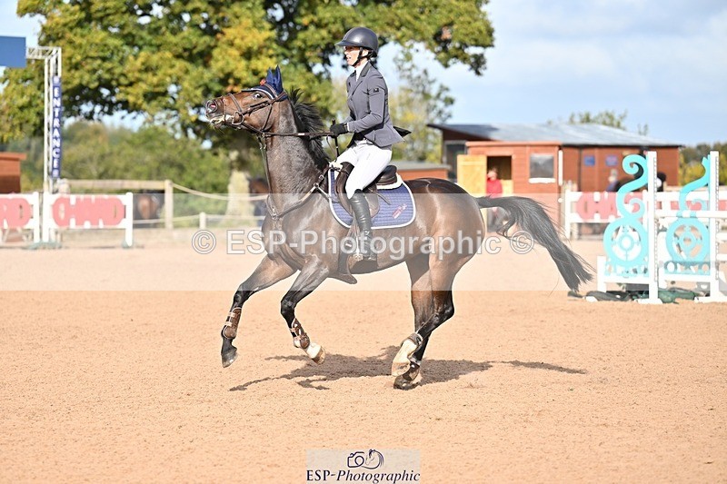 251005-102420-02750 - Cls 15 Foxhunter and 1.20m