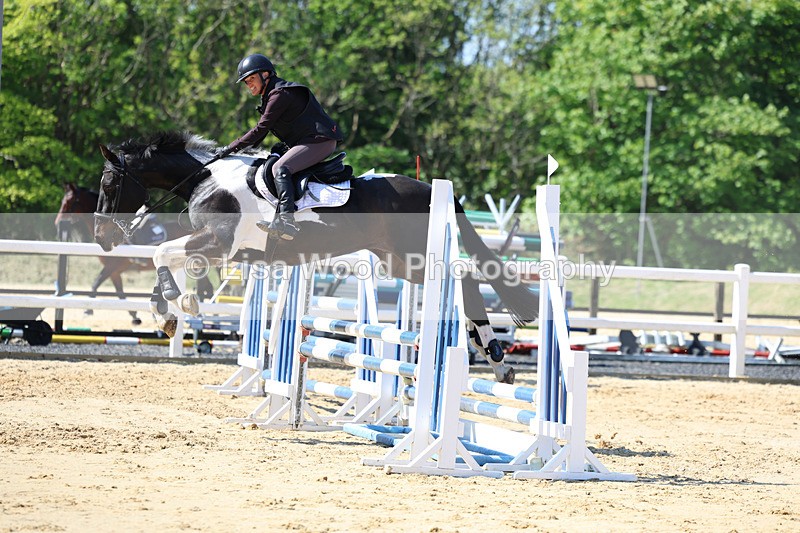 3E7A5395 - Class 4: Senior BN/90cm open