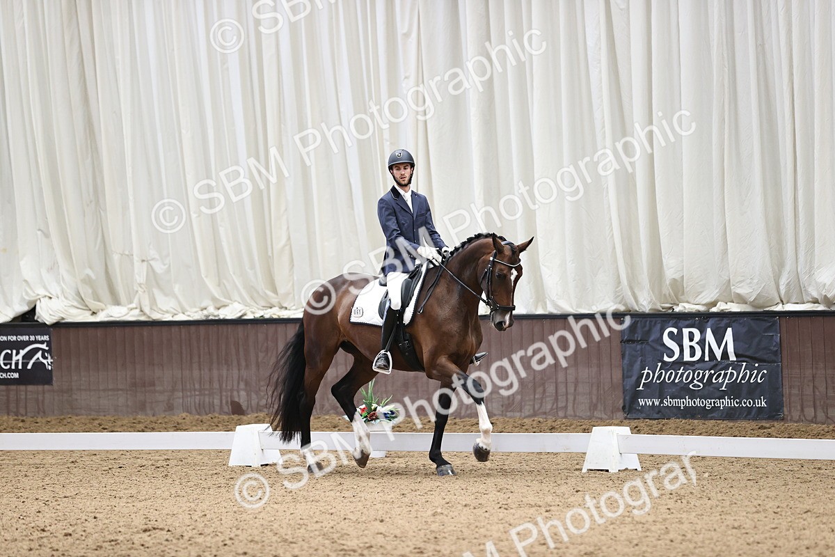 SBM_002763_Class 6 - Novice 37a Gold - Cart - Debbie
