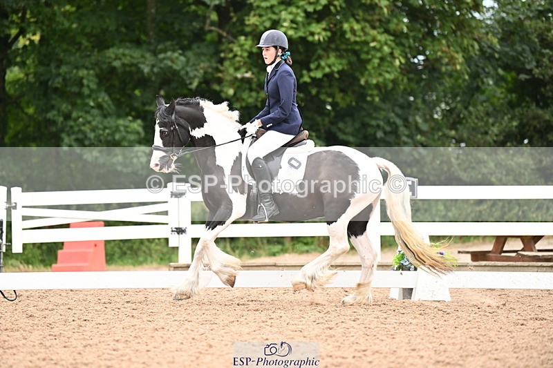 240817A-154106-10150 - 278-Chloe.Matravers-Fancy.pants