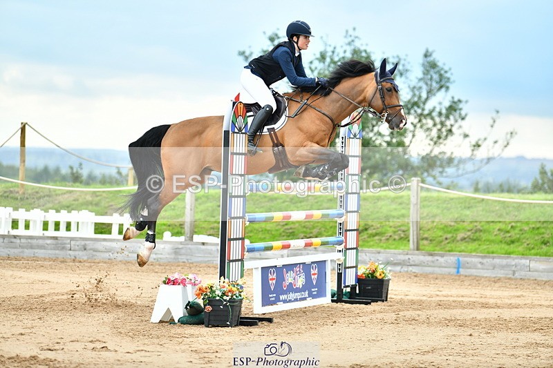 230720A-153213-03914 - Cls 9, 2 Star Big 1.40m Start to break