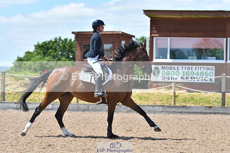 240609A-125210-05401 - Cls 18 Snr Newcomers and 1.10m Open